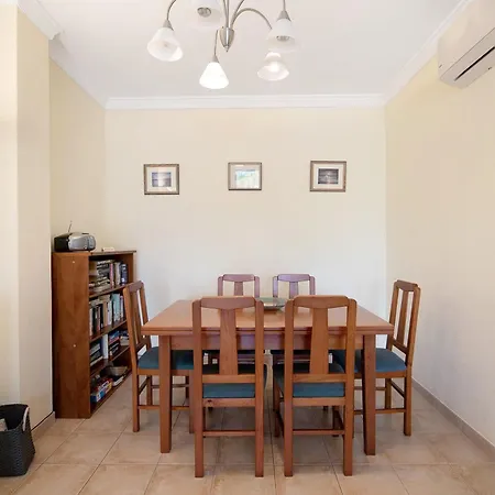 Yara With Terrace Apartman *